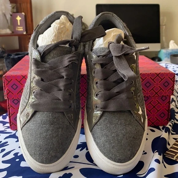 Tory Burch Marion Quilted Lace-Up SNEAKER - Picture 1 of 6